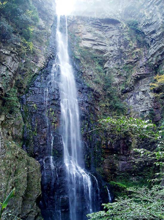 cascade Lushan.jpg