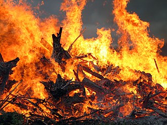 feu de la saint-JEan.jpg